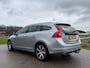 Volvo V60 2.4 D6 AWD Plug-In Hybrid Summum Automaat | Schuif-/Kanteldak | Leder | Navi | 17" Velen | Stoelverwarming | PDC | LED |