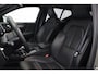 Volvo XC40 Recharge P8 AWD R-Design SOH 93,8% | Warmtepomp | Wegklapbare Trekhaak | Harman/Kardon | Camera | Leer