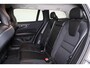 Volvo V60 T5 Momentum - IntelliSafe Assist & Surround - Parkeersensoren voor & achter - Apple Carplay & Android Auto - High Performance audio - 18' LMV
