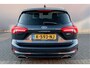 Ford Focus Wagon BWJ 2021 1.0 124 PK EcoBoost Hybrid Vignale HEAD UP DISPLAY / TREKHAAK | PANORAMADAK | XENON | STOELVERW. | LEDER | STUURVERW. | ADAPTIVE CRUISE | ELEKTRISCHE ACHTERKLEP | CAMERA | CARPAY + ANDROID | LMV | PDC