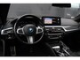 BMW 5-Serie Touring 530e xDrive M-sport | Panorama-dak | Comfort Stoelen | Harman & Kardon | Cruise Control Adaptief | Sfeerverlichting | Electrische Achterklep
