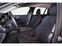 Volvo V60 B3 Momentum Advantage - IntelliSafe Assist - Parkeercamera achter - Parkeersensoren voor & achter - Draadloze tel. lader - High Performance audio - 17' LMV