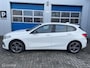 BMW 1-Serie 118i Executive Automaat-Sp.interieur-17''-Navi.