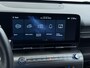 Hyundai Kona Electric Comfort Smart 65.4 kWh | Longrange | 3-Fase Lader | Warmtepomp | Dealeronderhouden | Fabrieksgarantie Hyundai tot 2029 | Elektrische Achterklep | Stoel & Stuurverwarming | Afnembare Trekhaak | Rijklaar Geleverd
