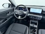 Hyundai Kona Electric Comfort Smart 65.4 kWh | Longrange | 3-Fase Lader | Warmtepomp | Dealeronderhouden | Fabrieksgarantie Hyundai tot 2029 | Elektrische Achterklep | Stoel & Stuurverwarming | Afnembare Trekhaak | Rijklaar Geleverd