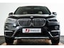 BMW X1 sDrive20i High Executive xLine - Panoramadak - Cruise control - Head up - Park Assistant - Sportstoelen - Elektrisch verwarmde voorstoelen - Getinte ruiten - Hifi - Stuurwielrand verwarmd - Armsteun voor -