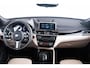 BMW X1 sDrive20i High Executive xLine - Panoramadak - Cruise control - Head up - Park Assistant - Sportstoelen - Elektrisch verwarmde voorstoelen - Getinte ruiten - Hifi - Stuurwielrand verwarmd - Armsteun voor -