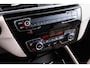 BMW X1 sDrive20i High Executive xLine - Panoramadak - Cruise control - Head up - Park Assistant - Sportstoelen - Elektrisch verwarmde voorstoelen - Getinte ruiten - Hifi - Stuurwielrand verwarmd - Armsteun voor -