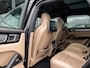 Porsche Cayenne 3.0 E-Hybrid | SPORTCHRONO | PASM LUCHTVERING | 1E EIGENAAR | NL GELEVERDE AUTO | PANORAMA/SCHUIF-KANTELDAK | BOSE AUDIO | 18-WEG STOELEN | TV SCHERMEN ACHTER | ADAPTIEVE CRUISE CONTROL | 21 INCH | SOFTCLOSE |