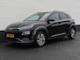 Hyundai Kona Electric EV 204pk Fashion 64 kWh 3-fase | SOH 100% | Head up | Achteruitrijcamera | Trekhaak