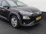 Hyundai Kona Electric EV 204pk Fashion 64 kWh 3-fase | SOH 100% | Head up | Achteruitrijcamera | Trekhaak