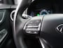 Hyundai Kona Electric EV 204pk Fashion 64 kWh 3-fase | SOH 100% | Head up | Achteruitrijcamera | Trekhaak