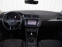 Volkswagen Tiguan 2.0 TSI 190pk 4Motion Highline Business R | Panoramadak | 4-Motion | Trekhaak | All-season Banden | Carplay | Virtual Cockpit