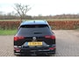 Volkswagen Golf Variant 1.5 eTSI R-Line Business+ PANO TREKHAAK