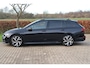 Volkswagen Golf Variant 1.5 eTSI R-Line Business+ PANO TREKHAAK