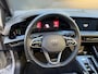 Volkswagen Golf 1.5 eTSI R-Line Pano IQlights Carplay Sfeer
