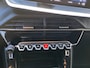 Peugeot 2008 1.2 PureTech Active Pack - Navigatie / Apple CarPlay I Airco I 18" Sport velgen LED I PDC I Dealer onderhouden