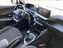 Peugeot 2008 1.2 PureTech Active Pack - Navigatie / Apple CarPlay I Airco I 18" Sport velgen LED I PDC I Dealer onderhouden
