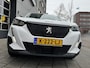 Peugeot 2008 1.2 PureTech Active Pack - Navigatie / Apple CarPlay I Airco I 18" Sport velgen LED I PDC I Dealer onderhouden