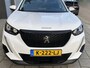Peugeot 2008 1.2 PureTech Active Pack - Navigatie / Apple CarPlay I Airco I 18" Sport velgen LED I PDC I Dealer onderhouden