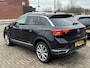 Volkswagen T-Roc 1.5 TSI 150 pk Sport Navigatie Camera 18 Inch Velgen Virtual Dash ACC DAB Sport Stoelen Donkere Hemel Getint Glas NL Auto