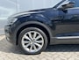 Volkswagen T-Roc 1.5 TSI Sport 150 pk Automaat Navigatie Camera Parkeersensoren Virtual Cockpit Apple Carplay Android Auto ACC Adaptieve Cruise Control DAB Donkere Hemelbekleding Extra Getint Glas 18 Inch Velgen NL Auto