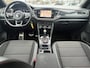 Volkswagen T-Roc 1.5 TSI 150 pk Sport Navigatie Camera 18 Inch Velgen Virtual Dash ACC DAB Sport Stoelen Donkere Hemel Getint Glas NL Auto