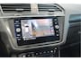Volkswagen Tiguan 1.5 TSI ACT R-LINE navi camera leer pano trekhaak !!