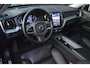 Volvo XC60 T8 Hybride AWD Plus Dark | Luchtvering | Head-Up | Panoramadak | 360° Camera | Trekhaak | Stoel + Stuur Verwarmd |