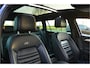 Volkswagen Passat Variant 1.5 TSI 2X R-Line Pano | Vol Leer | Camera | Carplay Stoelmassage | Elekt verst. | Trekhaak