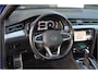 Volkswagen Passat Variant 1.5 TSI 2X R-Line Pano | Vol Leer | Camera | Carplay Stoelmassage | Elekt verst. | Trekhaak