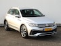 Volkswagen Tiguan 1.5 TSI R-Line Business 150 PK DSG | Navigatie | Adaptieve cruise control | Stoel-en stuurverwarming | Alarm | Electrische achterklep | Side assist | Led Matrix | Camera | Fabrieksgarantie