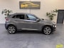 Hyundai Kona 1.6 GDI HEV Fashion | HUD | Full-Map Navi | Dodehoek | 18 inch