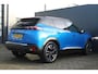 Peugeot e-2008 EV GT Pack 50 kWh | Incl. 12 maanden garantie | Voorstoelen verwarmd | Cruise control | Panorama dak | Airco | Navigatie | Dodehoekdetectie | DAB | Lichtmetalen velgen | Achteruitrijcamera | Parkeersensoren | Climate control | Zwarte hemelbekleding