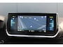 Peugeot e-2008 EV GT Pack 50 kWh | Incl. 12 maanden garantie | Voorstoelen verwarmd | Cruise control | Panorama dak | Airco | Navigatie | Dodehoekdetectie | DAB | Lichtmetalen velgen | Achteruitrijcamera | Parkeersensoren | Climate control | Zwarte hemelbekleding