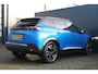 Peugeot e-2008 EV GT Pack 50 kWh | Incl. 12 maanden garantie | Voorstoelen verwarmd | Cruise control | Panorama dak | Airco | Navigatie | Dodehoekdetectie | DAB | Lichtmetalen velgen | Achteruitrijcamera | Parkeersensoren | Climate control | Zwarte hemelbekleding