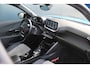 Peugeot e-2008 EV GT Pack 50 kWh | Incl. 12 maanden garantie | Voorstoelen verwarmd | Cruise control | Panorama dak | Airco | Navigatie | Dodehoekdetectie | DAB | Lichtmetalen velgen | Achteruitrijcamera | Parkeersensoren | Climate control | Zwarte hemelbekleding