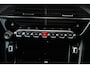Peugeot e-2008 EV GT Pack 50 kWh | Incl. 12 maanden garantie | Voorstoelen verwarmd | Cruise control | Panorama dak | Airco | Navigatie | Dodehoekdetectie | DAB | Lichtmetalen velgen | Achteruitrijcamera | Parkeersensoren | Climate control | Zwarte hemelbekleding