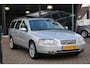 Volvo V70 2.4 Momentum DEALER ONDERHOUDEN !!