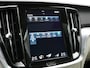 Volvo V60 T6 Recharge AWD Inscription PHEV 340pk Dealer O.H. | Trekhaak Af Fabriek | Panodak | Camera | Harman & Kardon | Lederen Sportstoelen Verwarmd | Stuur Verwarmd | Virtual | Apple Carplay | Keyless | Navigatie | DAB | Plug In Hybrid