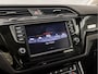 Volkswagen Touran 1.4 TSI Sportline 7 Persoons 150Pk Automaat (PANORAMADAK, NAVIGATIE, CLIMATE, CAMERA, ALCANTARA, KEYLESS, SPORTSTOELEN, GETINT GLAS, TREKHAAK, ADAPTIVE CRUISE, LED KOPLAMPEN, NIEUWSTAAT)