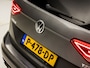 Volkswagen Touran 1.4 TSI Sportline 7 Persoons 150Pk Automaat (PANORAMADAK, NAVIGATIE, CLIMATE, CAMERA, ALCANTARA, KEYLESS, SPORTSTOELEN, GETINT GLAS, TREKHAAK, ADAPTIVE CRUISE, LED KOPLAMPEN, NIEUWSTAAT)