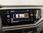 Volkswagen Polo 1.0 TSI Highline Sportline (APPLE CARPLAY, GROOT NAVI, CLIMATE, STOELVERWARMING, SPORTSTOELEN, PARKEERSENSOREN, LM VELGEN, CRUISE, NIEUWSTAAT)