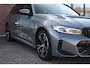 BMW 3-Serie Touring 320i M-Sport Pro Pano HUD HiFi Camera
