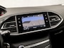 Peugeot 308 1.2 PureTech Sport Pack Automaat 131Pk (APPLE CARPLAY, GROOT NAVI, GETINT GLAS, PARKEERSENSOREN, SPORTSTOELEN, LM VELGEN, CRUISE, NIEUWSTAAT)