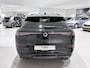 Volkswagen T-Roc 1.5 eTsi R-Line First Edition 150 PK Automaat | Black Style | Trekhaak | 20" Lichtmetalen velgen | IQ Lights | Harman Kardon geluidssysteem | 306 Camera | Achterklep elektrisch | Stoelverwarming | Apple Carplay | Navigatie | Android Auto | Adaptieve demping |