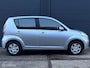 Daihatsu Sirion 2 1.3-16V Comfort 5 deurs - AIRCO - EL. RAMEN + SPIEGELS - CPV - STUURBEKRACHTIGING - 2E EIGENAAR - NAP - NL AUTO - APK T/M 16-01-2027 -