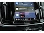 Volvo V90 2.0 T6 Plug-in hybrid AWD Ultra Dark | Pano-dak | Head-up | 360 camera | Elek. stoelen | H&K Audio |