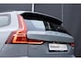 Volvo V60 T6 Plug-in hybrid AWD Plus Dark | Panoramadak | Verwarmbare Voorstoelen (met geheugen), Stuurwiel en Achterbank | Semi-Elektrische Trekhaak | Verwarmbare Voorruit | Premium Audio by Harman Kardon | 360-Camera