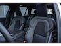 Volvo V60 T6 Plug-in hybrid AWD Plus Dark | Panoramadak | Verwarmbare Voorstoelen (met geheugen), Stuurwiel en Achterbank | Semi-Elektrische Trekhaak | Verwarmbare Voorruit | Premium Audio by Harman Kardon | 360-Camera